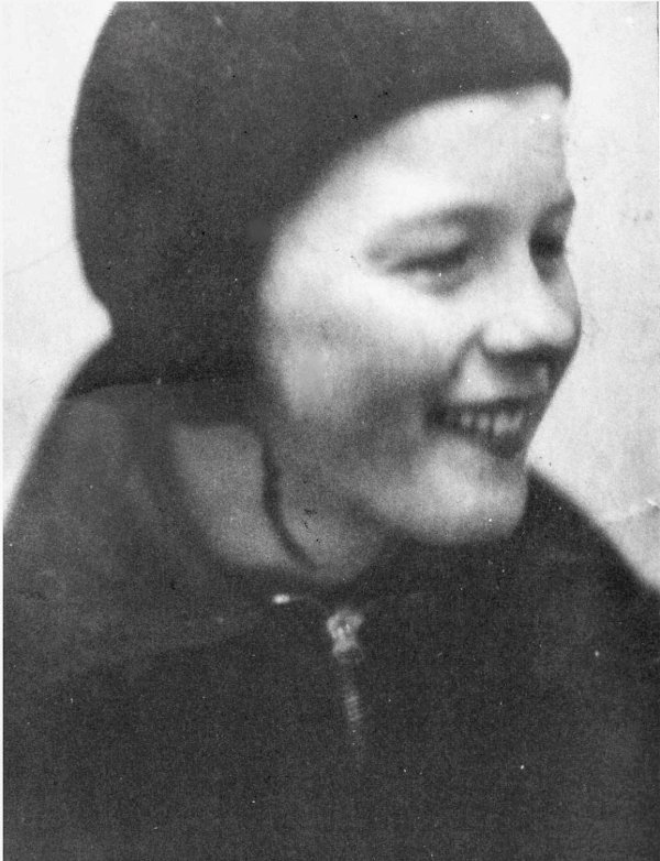 Eneste barndomsfoto: Her er det eneste bildet Arthur har av seg selv som liten gutt, ca 11-12 år.