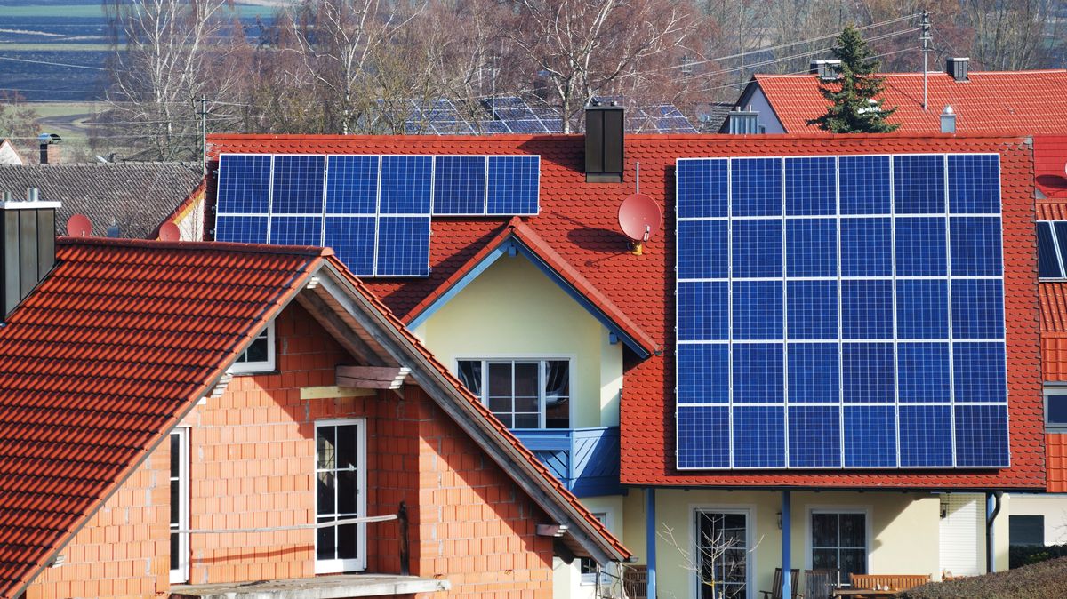 På tide å tenke nytt om solceller i Norge