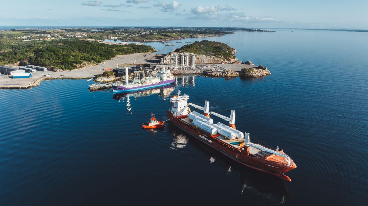 Slik skal EU2NSEA-prosjektet se ut, ifølge en skisse fra Equinor. Rørledningen fra Tyskland til lagringsstedene Luna og Smeaheia er på omtrent 900 kilometer. Illustrasjon:  Equinor