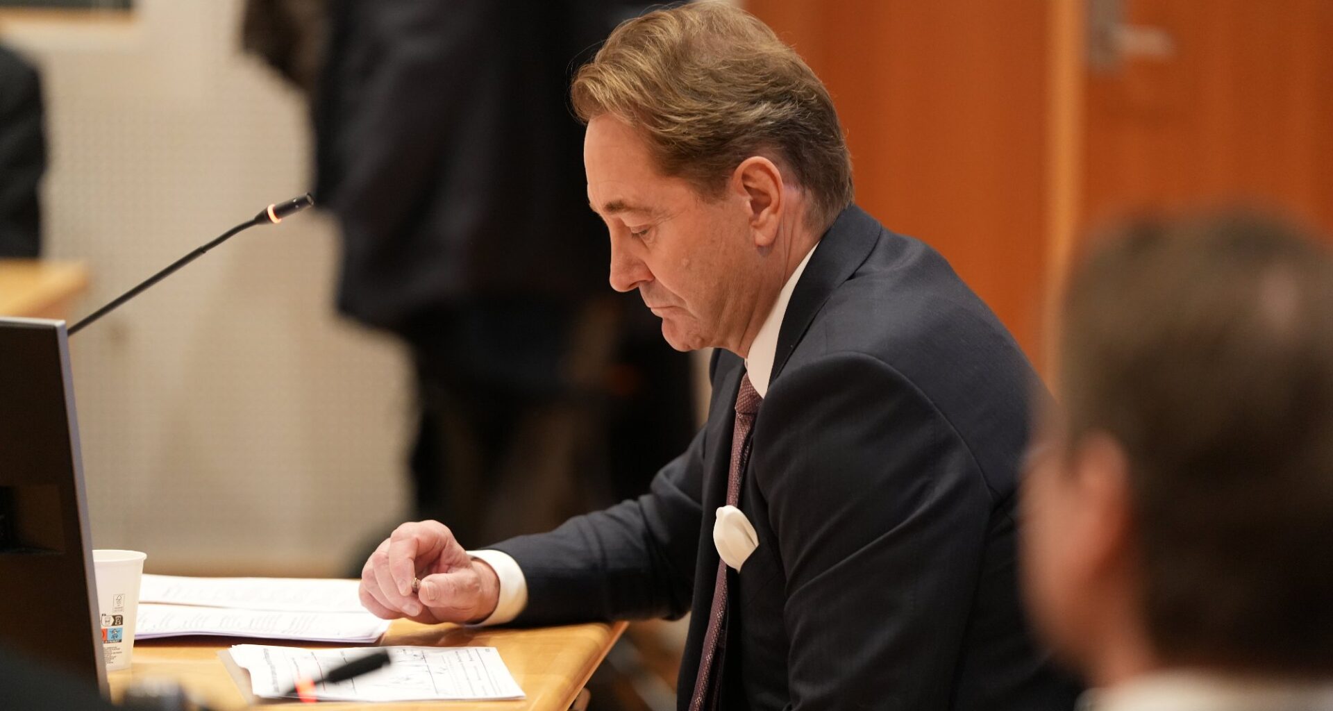 Kjell Inge Røkke, Vitneforklaring | Kjell Inge Røkke vitner: Saksøkt av Christen Sveaas