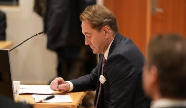 Kjell Inge Røkke, Vitneforklaring | Kjell Inge Røkke vitner: Saksøkt av Christen Sveaas