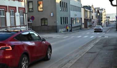 Trafikk og samferdsel, Glatt | Renner inn med meldinger: – Kjempeglatte veger - Hamar Arbeiderblad