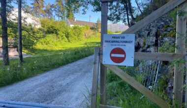 Et barnehagebarn skal ha falt ned fra et vindu i Kvam