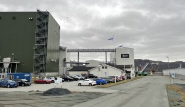 Mowi og Skretting inngår nytt strategisk partnerskap på fôr