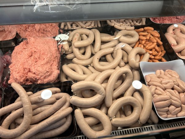 ribbe-kaos hos Strøm-Larsen