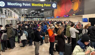 Uvær stanset trafikken ved Tromsø lufthavn, flere tusen reisende er berørte.