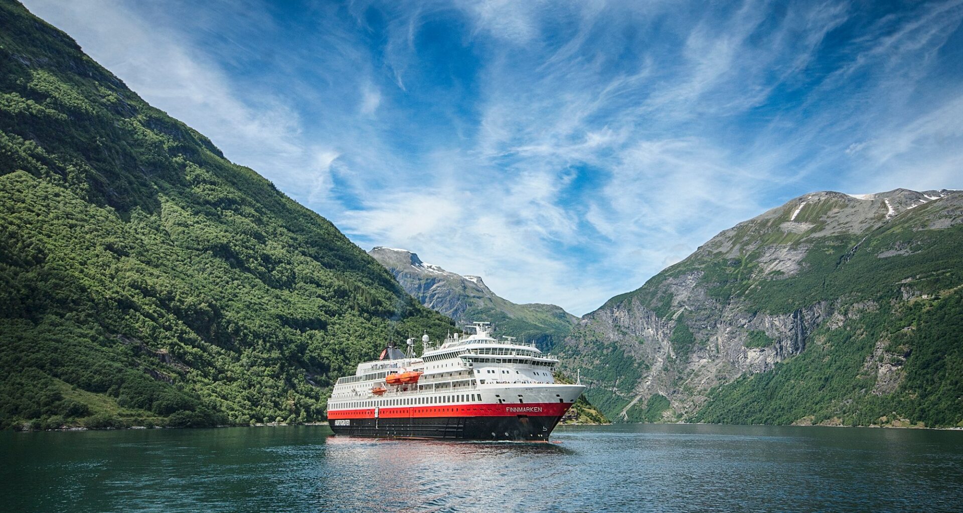 Hurtigruta, Havila | Ny rapport slakter Hurtigruten: Hver lokale passasjer koster 32.000 kroner