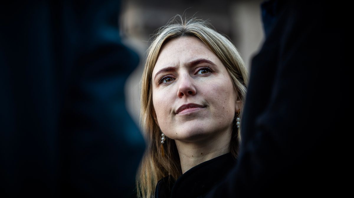 Nestleder Sofie Marhaug i partiet Rødt under markeringen mot å åpne for vannkraftutbygging i vernede vassdrag.