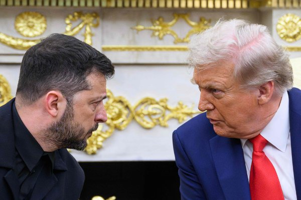 (FILES) Ukraine President Volodymyr Zelensky and US President Donald Trump participate in a meeting in the Oval Office of the White House in Washington, DC, on August 18, 2025. President Donald Trump said October 13, 2025 he would host Ukrainian President Volodymyr Zelensky at the White House later this week, after the Ukrainian leader said he was headed to Washington to meet with his US counterpart. (Photo by Mandel NGAN / AFP)