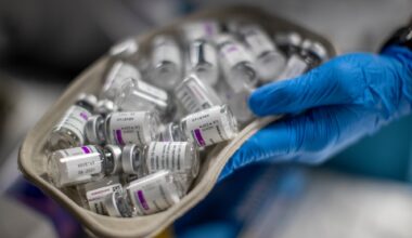 Koronavaksine, Søksmål | Fikk CFS/ME etter koronavaksine – nå saksøker hun Staten