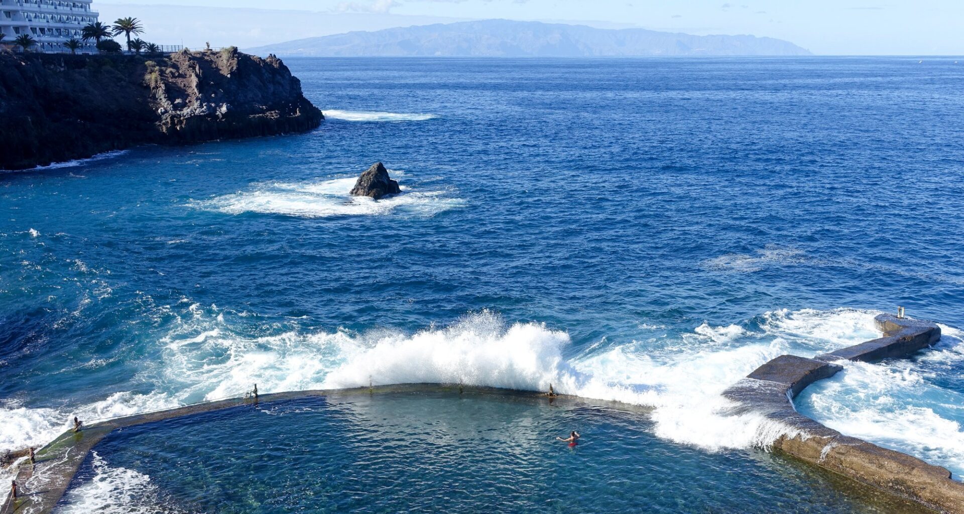 Kanariøyene, Nyhetsvarsel | Spanske medier: Tre døde etter å ha blitt tatt av bølger på Tenerife
