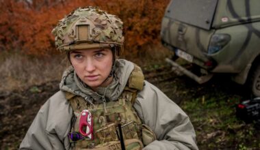 Imlas hender skalv første gang hun fløy en drone, forteller hun.