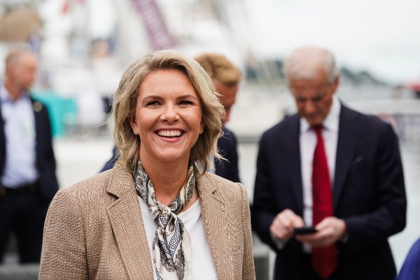 Arendal 20250811.
Høyre-leder Erna Solberg møter Arbeiderpartiets Jonas Gahr Støre og FrP leder Sylvi Listhaug til statsministerduell under Arendalsuka.
Foto: Ole Berg-Rusten / NTB