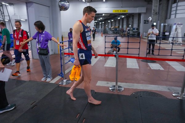 Tokyo, Japan 20250919. 
Karsten Warholm etter finalen i 400 meter hekk i VM i Tokyo fredag.
Foto: Heiko Junge / NTB