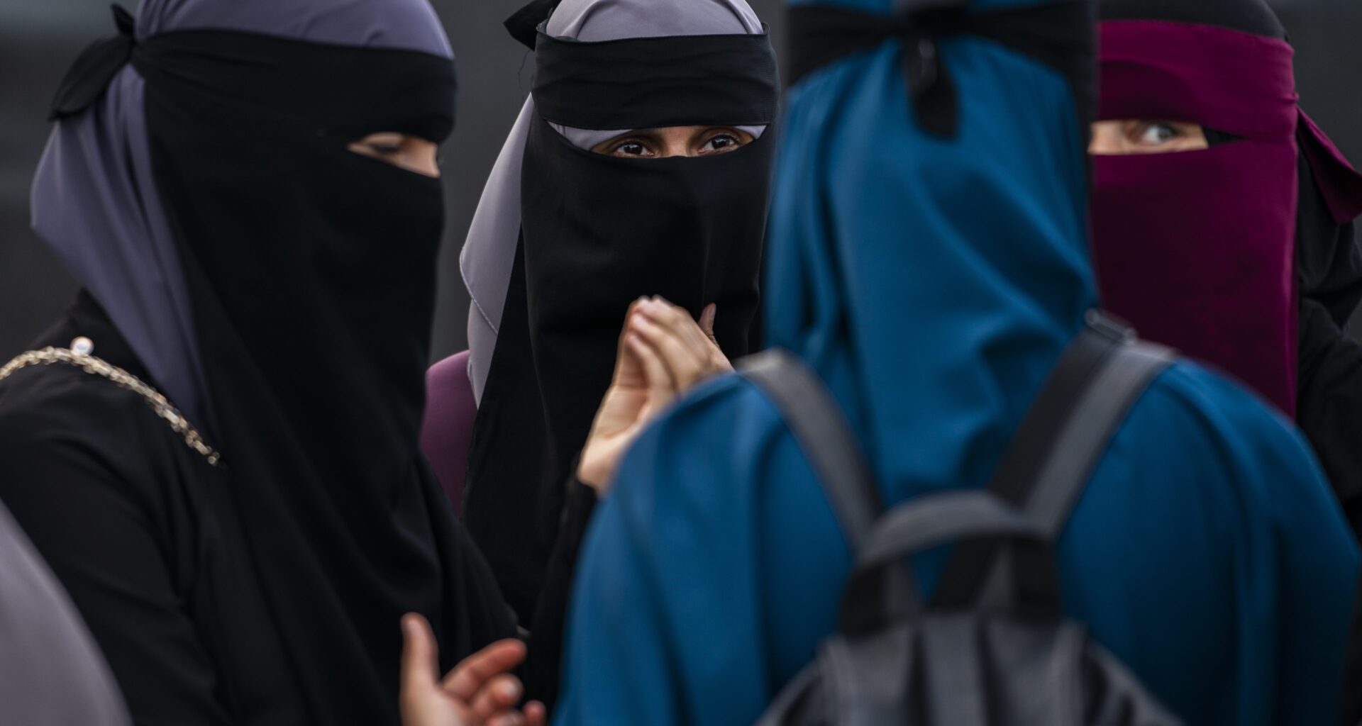 Danmarks regjering vil utvide nikab-forbud til skoler
