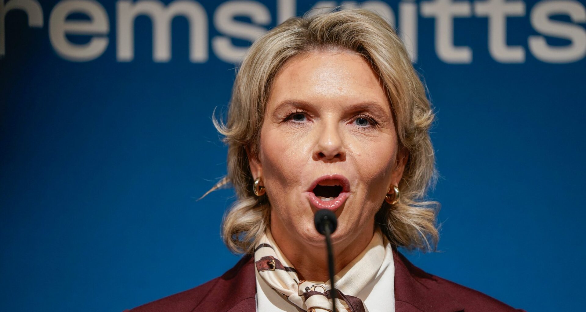 Sylvi Listaug, Frp | Frp knuser Ap på ny måling – borgerlig flertall