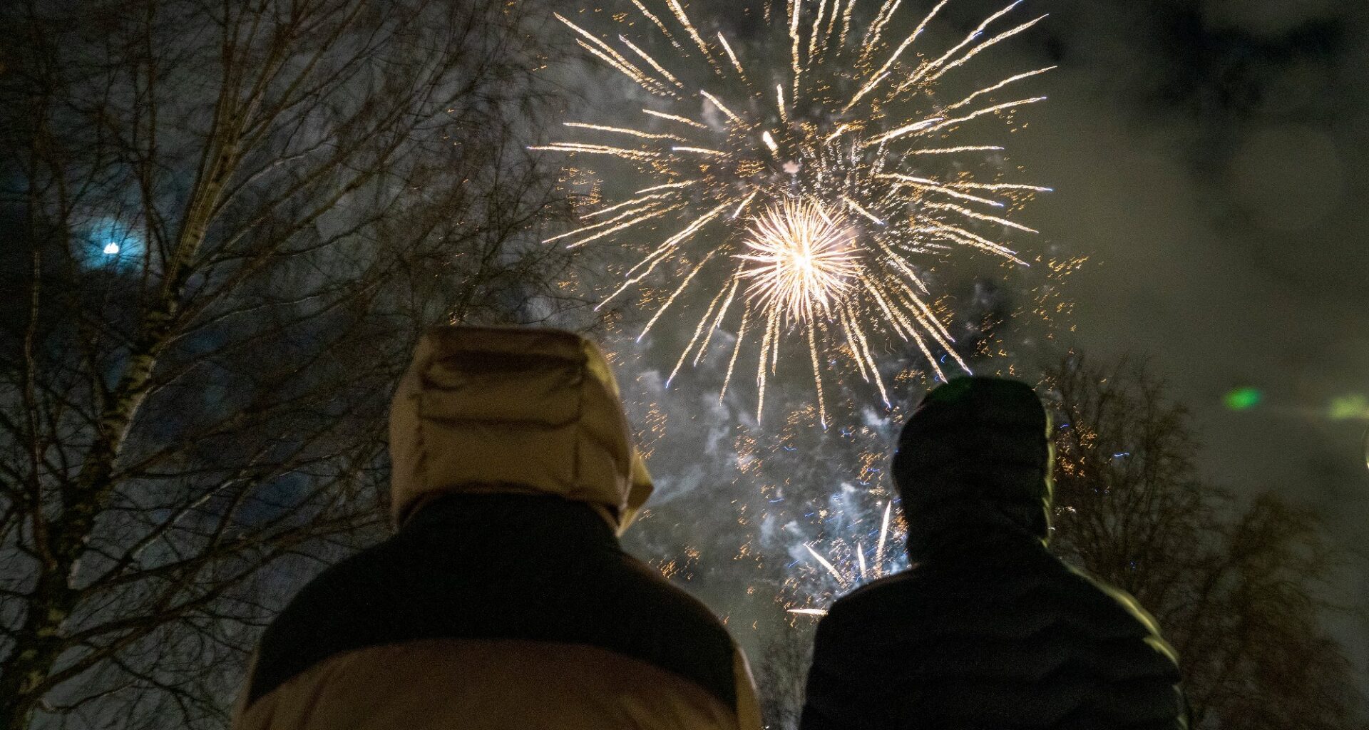 Fyrverkeri, Bydel Nordstrand | Reagerer på at det blir sendt opp fyrverkeri flere dager før nyttårsaften: – Dette er et problem