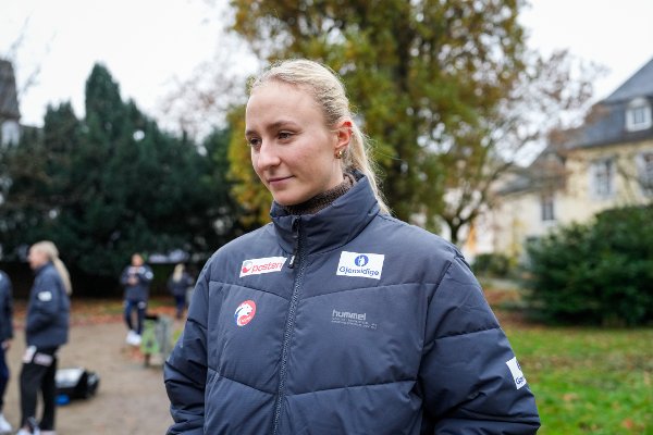 Trier, Tyskland 20251128.
Henny Ella Reistad under et pressetreff med håndballjentene dagen før VM-kampen mot Kasakhstan i Trier.
Foto: Beate Oma Dahle / NTB