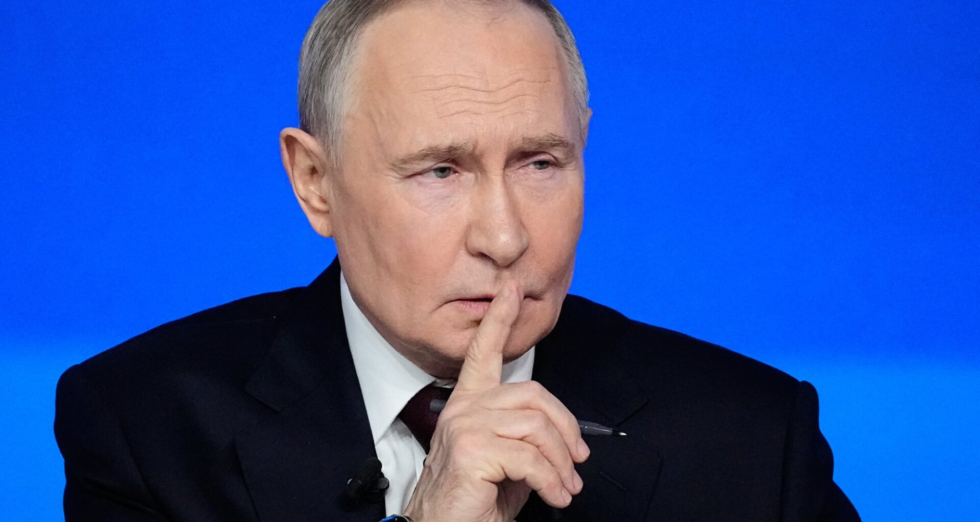 Russland, Vladimir Putin | Splittelse i Russland: – Putin river kontrakten i to