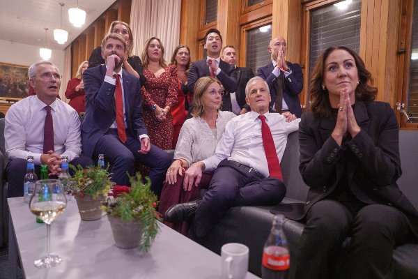 Oslo 20250908. 
Partileder Jonas Gahr Støre på bakrommet under Arbeiderpartiets valgvake på Folkets Hus under stortingsvalget 2025.
Foto: Javad Parsa / NTB