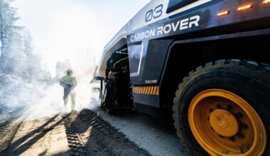 I gang med ubemannet maskin som ruster opp vei