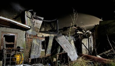 Et hus som har blitt ødelagt (Bildebeskrivelsen er laget av en KI-tjeneste)