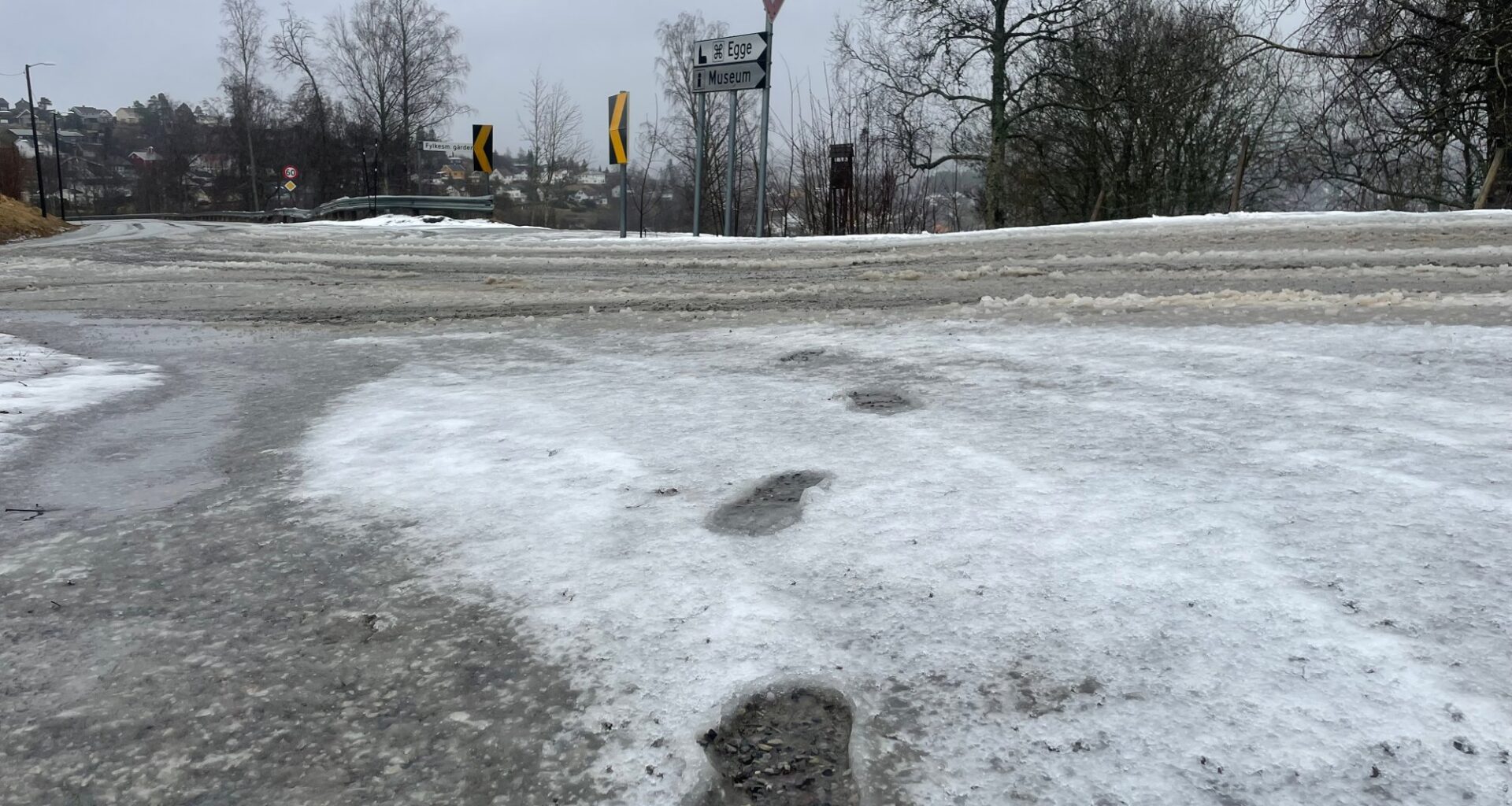 Vær, Trafikk | Vegtrafikksentralen: – Folk kan ikke forvente at det er 100 prosent hele tiden - Trønder-Avisa