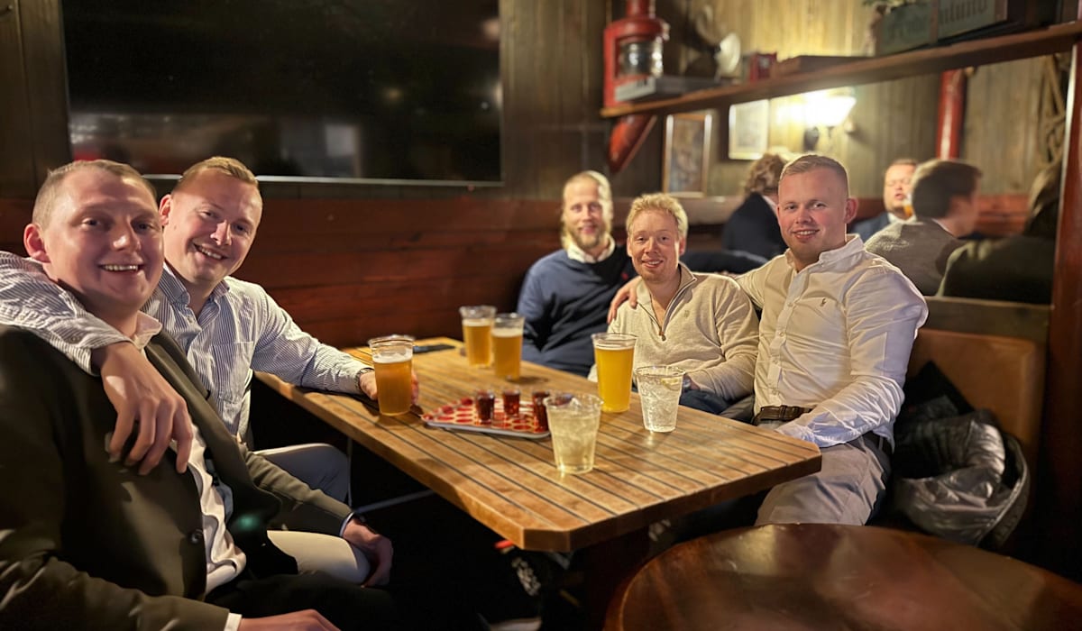 (+) Kjørte båt gjennom isen for å holde tradisjon - agderposten.no