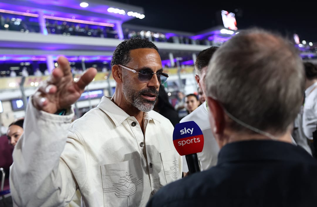 Rio Ferdinand skal lede VM-trekningen