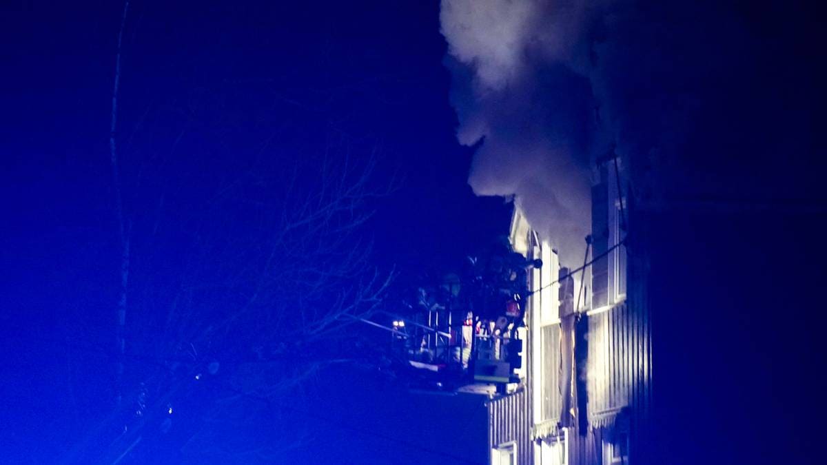 Full overtenning i enebolig i Oslo – ber naboer lukke vinduer – Stor-Oslo