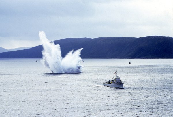 mine detoneres under sveiping i 1987
