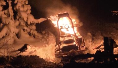 Ulykker, Snøscooter | Var alene da det begynte å brenne: – Det var jo litt panikk - Nationen