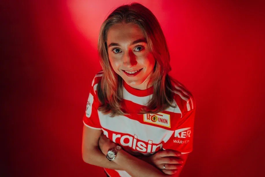 Fotball, Folk | Silje (21) fra Eigerøy klar for tysk klubb