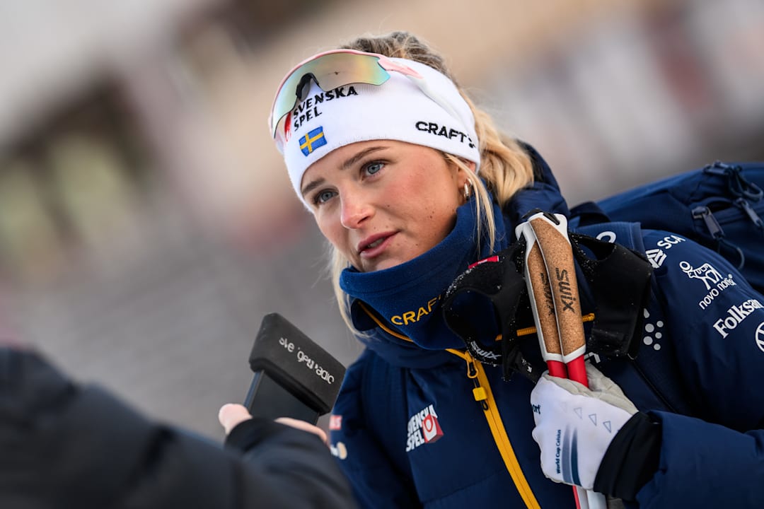 Frida Karlsson og Ebba Andersson står over verdenscuprennene