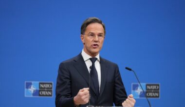 Rutte om Putins trusler: Kommer ikke til å reagere - TV2.no