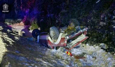 Vefsn, Ulykker | Bil med fem personer rullet rundt og havnet på taket