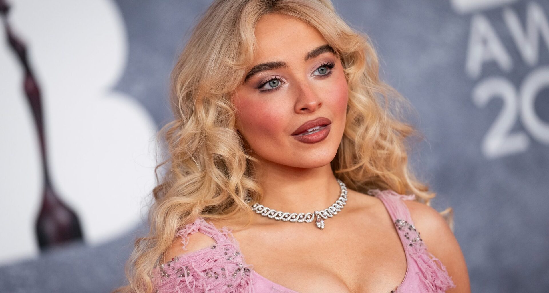 Sabrina Carpenter, USA | Sabrina Carpenter raser mot Det hvite hus: – Motbydelig