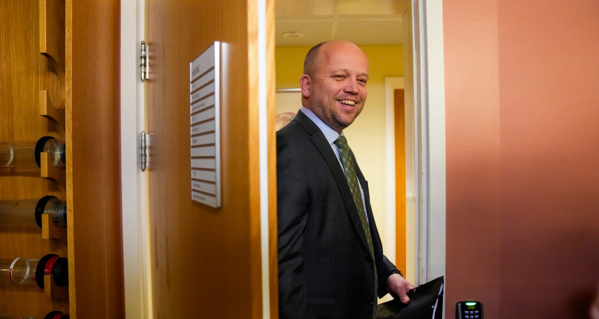 Budsjettenighet, Sp | Sp: Ingen eksperimenter rundt oljefondet og oljenæringen