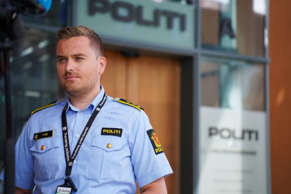 Trondheim 20230705. 
Påtaleansvarlig Ole Andreas Aftret i Trøndelag politidistrikt snakker med pressen etter at en kvinne i 70-årene ble funnet død i Ørland kommune i Trøndelag torsdag 29. juni. En mann i 60-årene er nå siktet for drap.
Foto: Joakim Halvorsen / NTB
