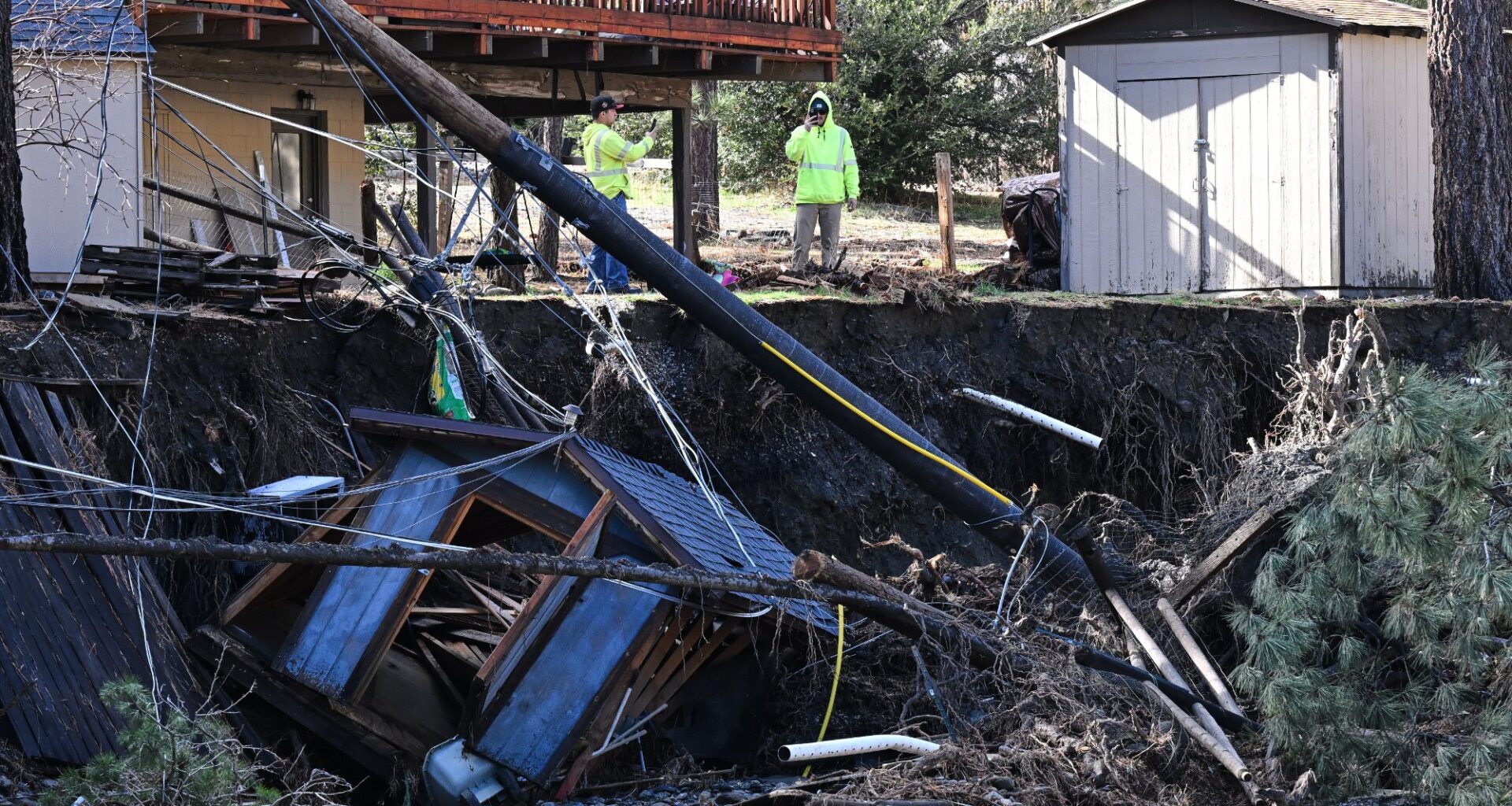 California, Storm | Tre døde etter styrtflom