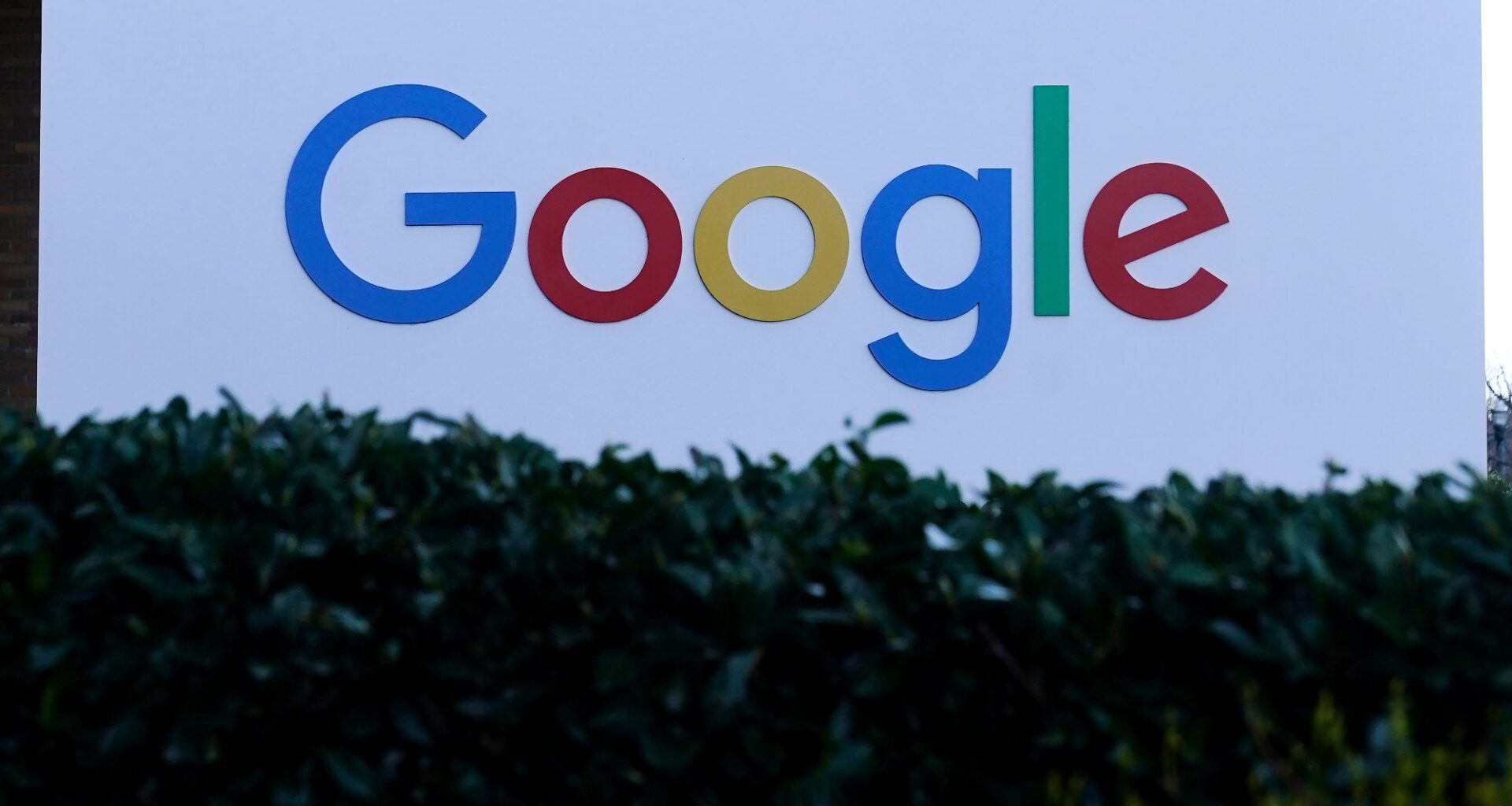 Google, EU | EU-kommisjonen starter etterforskning av Googles KI-databruk