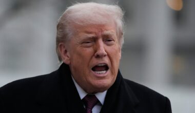 Donald Trump, Kennedy-sentere | Donald Trump døper om Kennedy-senteret til sitt eget navn