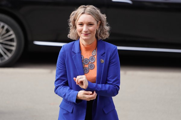 Oslo 20250408. 
Digitaliserings- og forvaltningsministe Karianne Tung er tilstede når vinneren av konkurransen om nytt minnested etter 22. juli offentliggjøres på Kunstnernes Hus tirsdag.
Foto: Ole Berg-Rusten / NTB