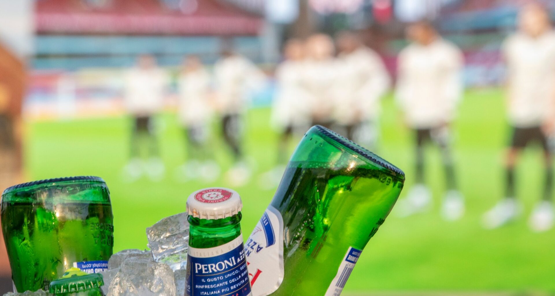 Fotball-VM 2026, Alkohol | Kan bli skjenkestopp under Norge-kamper i VM i fotball – Frp vil ha unntak