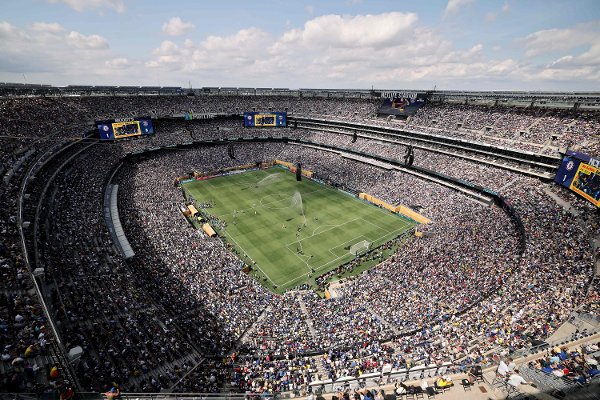 EAST RUTHERFORD, NEW JERSEY - JULY 13: General view inside the stadium prior to the FIFA Club World Cup 2025 Final match between Chelsea FC and Paris Saint-Germain at MetLife Stadium on July 13, 2025 in East Rutherford, New Jersey.   Michael Reaves/Getty Images/AFP (Photo by Michael Reaves / GETTY IMAGES NORTH AMERICA / Getty Images via AFP)