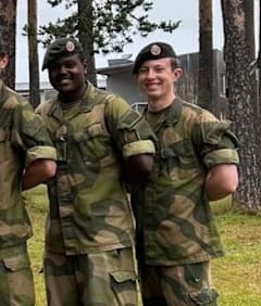 Hæren krever tilbakebetalt lønn fra soldater