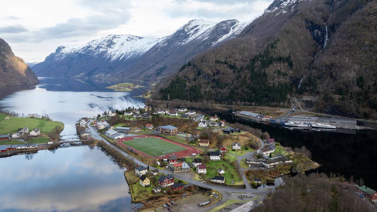 Mann gav 125 millionar til heimbygda. I det stille blir enorme summar delt ut av norske stiftelsar. – NRK Vestland