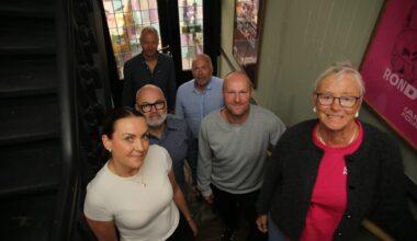 Folkepuben ble et landemerke i sommer. Men er det mulig å leve av å selge alkohol i Farsund?