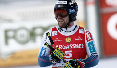 Aleksander Aamodt Kilde står over utforen i Val Gardena