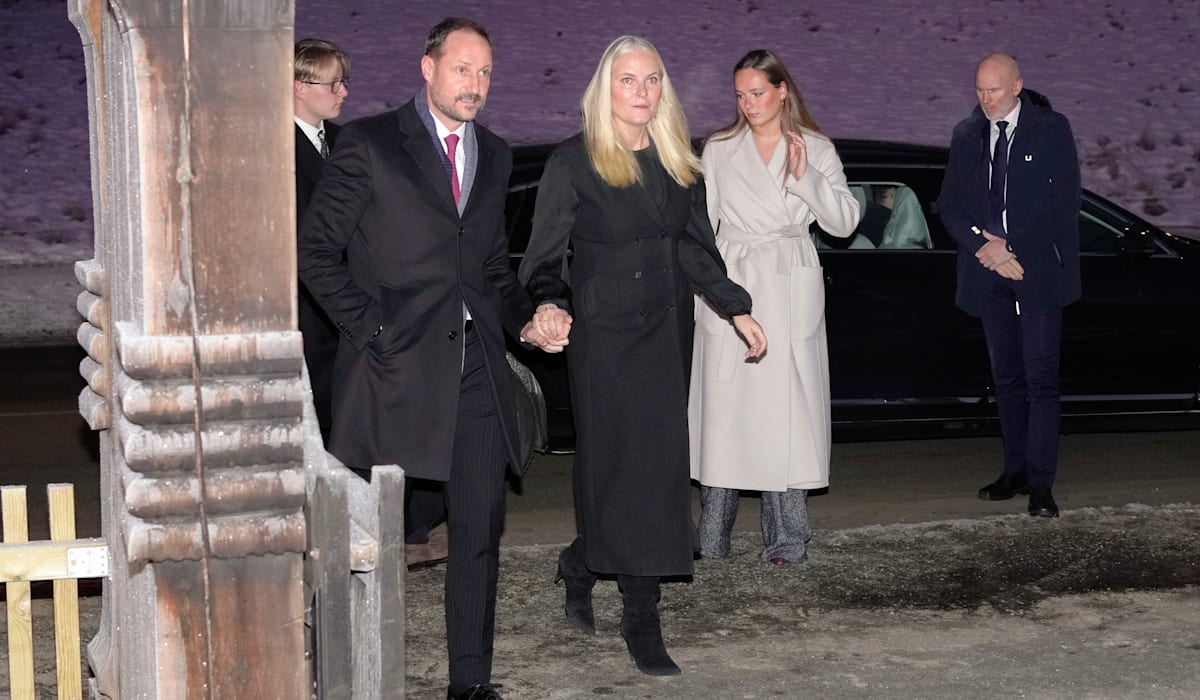 Kronprinsesse Mette-Marit tar til motmæle mot kritikk og anklager rundt sønnens straffesak